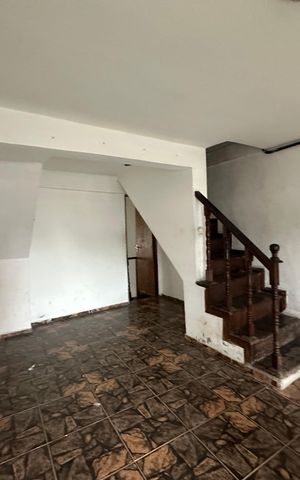 Casa à venda com 190m², 3 quartos e 1 vaga Casa à venda com 190m², 3 quartos e 1 vagaGaragem