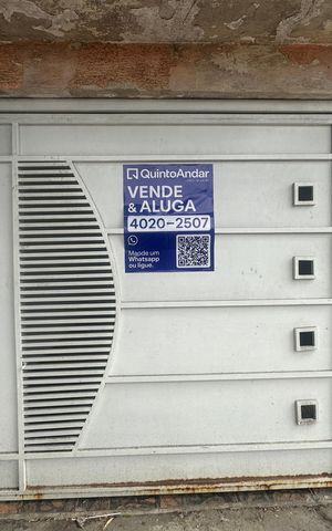 Casa à venda com 190m², 3 quartos e 1 vaga Casa à venda com 190m², 3 quartos e 1 vagaFachada