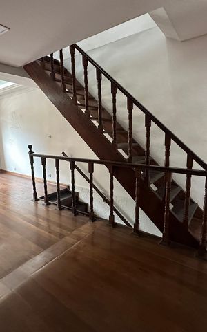 Casa à venda com 190m², 3 quartos e 1 vaga Casa à venda com 190m², 3 quartos e 1 vagaSala