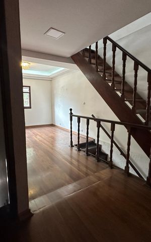 Casa à venda com 190m², 3 quartos e 1 vaga Casa à venda com 190m², 3 quartos e 1 vagaSala