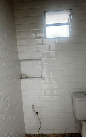 Casa à venda com 190m², 3 quartos e 1 vaga Casa à venda com 190m², 3 quartos e 1 vagaBanheiro 2