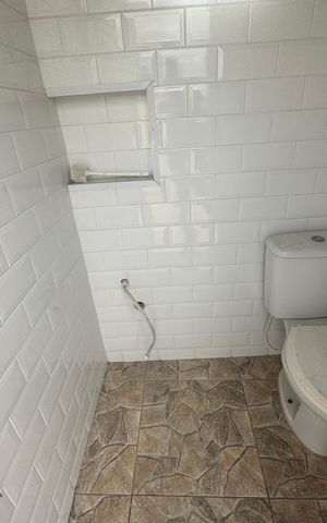 Casa à venda com 190m², 3 quartos e 1 vaga Casa à venda com 190m², 3 quartos e 1 vagaBanheiro 2