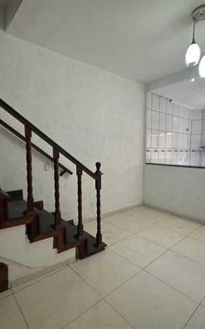 Casa à venda com 190m², 3 quartos e 1 vaga Casa à venda com 190m², 3 quartos e 1 vagaCozinha