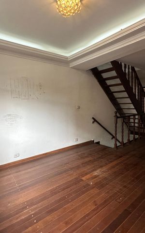 Casa à venda com 190m², 3 quartos e 1 vaga Casa à venda com 190m², 3 quartos e 1 vagaSala