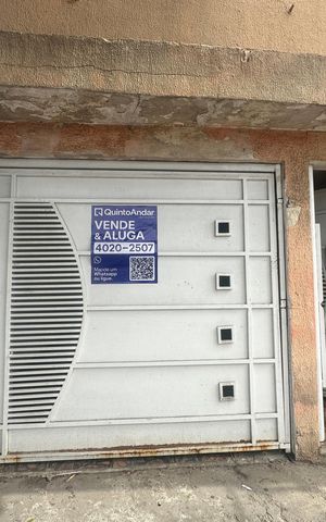Casa à venda com 190m², 3 quartos e 1 vaga Casa à venda com 190m², 3 quartos e 1 vagaFachada