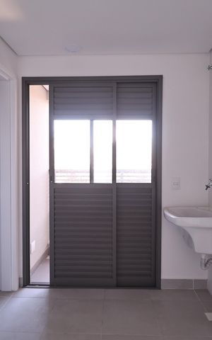 Apartamento à venda com 133m², 3 quartos e 2 vagas Apartamento à venda com 133m², 3 quartos e 2 vagasLavanderia