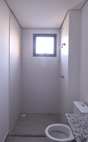 Apartamento à venda com 133m², 3 quartos e 2 vagas Apartamento à venda com 133m², 3 quartos e 2 vagasBanheiro suíte 1