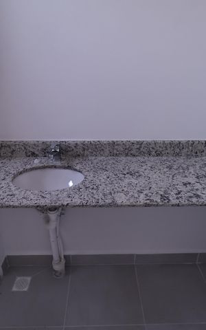 Apartamento à venda com 133m², 3 quartos e 2 vagas Apartamento à venda com 133m², 3 quartos e 2 vagasBanheiro da suíte 2