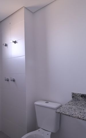 Apartamento à venda com 133m², 3 quartos e 2 vagas Apartamento à venda com 133m², 3 quartos e 2 vagasBanheiro suíte 3