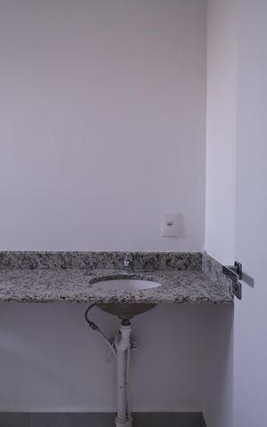 Apartamento à venda com 133m², 3 quartos e 2 vagas Apartamento à venda com 133m², 3 quartos e 2 vagasBanheiro suíte 1