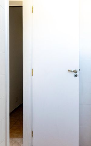 Apartamento à venda com 81m², 2 quartos e 2 vagas Apartamento à venda com 81m², 2 quartos e 2 vagasBanheiro de serviço