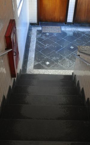 Apartamento à venda com 95m², 3 quartos e sem vagaEscada de acesso