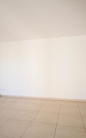 Apartamento para alugar com 72m², 2 quartos e 1 vagaSala