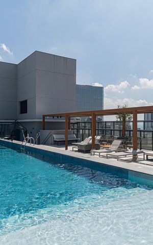 Studio à venda com 46m², 1 quarto e sem vaga Studio à venda com 46m², 1 quarto e sem vagaÁrea comum - Piscina