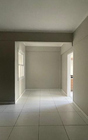 Apartamento para alugar com 118m², 3 quartos e sem vaga