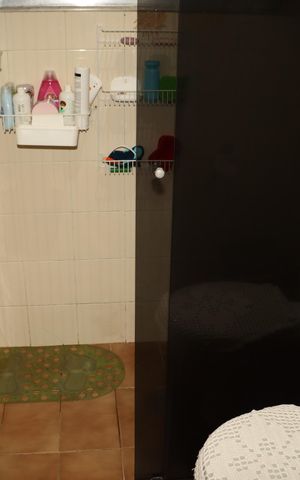 Casa à venda com 160m², 3 quartos e 3 vagasBanheiro da suíte 