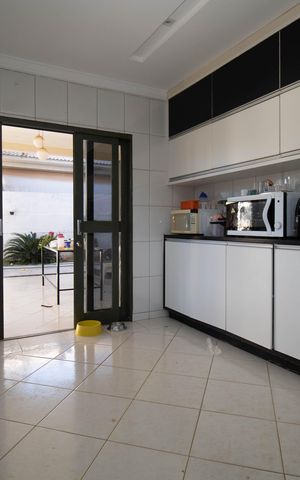 Casa de condomínio para alugar com 460m², 5 quartos e 4 vagas Casa de condomínio para alugar com 460m², 5 quartos e 4 vagasCozinha
