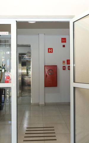 Apartamento para alugar com 34m², 2 quartos e 1 vagaÁrea comum - Saguão do prédio