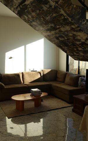 Casa à venda com 415m², 4 quartos e 6 vagasSala