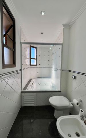 Apartamento para alugar com 140m², 3 quartos e 2 vagas Apartamento para alugar com 140m², 3 quartos e 2 vagasBanheiro da Suíte