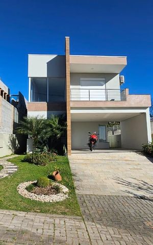 Casa de condomínio para alugar com 280m², 3 quartos e 6 vagas Casa de condomínio para alugar com 280m², 3 quartos e 6 vagasFachada