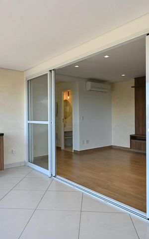 Apartamento para alugar com 95m², 3 quartos e 2 vagasVaranda
