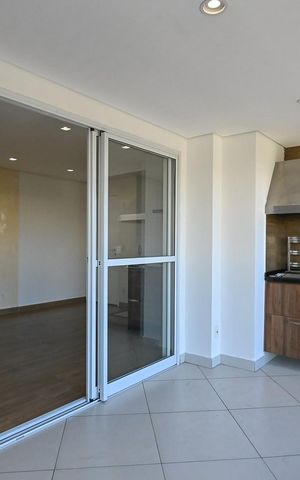 Apartamento para alugar com 95m², 3 quartos e 2 vagasVaranda