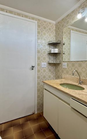 Apartamento à venda com 114m², 3 quartos e 1 vaga Apartamento à venda com 114m², 3 quartos e 1 vagaBanheiro