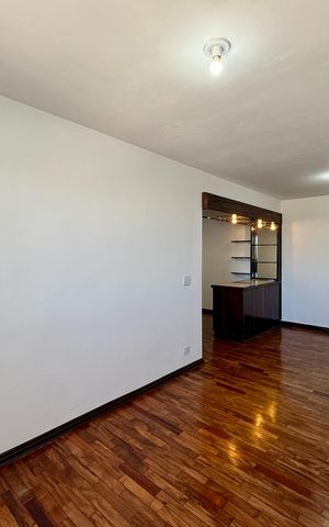 Apartamento à venda com 114m², 3 quartos e 1 vaga Apartamento à venda com 114m², 3 quartos e 1 vagaSala