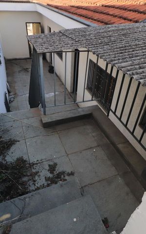 Casa para alugar com 168m², 2 quartos e 1 vagaÁrea de Serviço