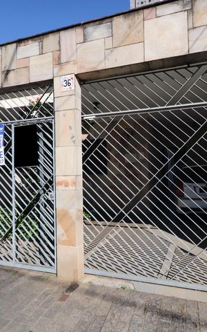 Casa para alugar com 168m², 2 quartos e 1 vagaFachada