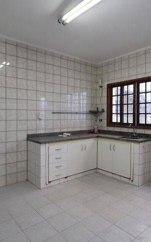 Casa para alugar com 168m², 2 quartos e 1 vagaCozinha