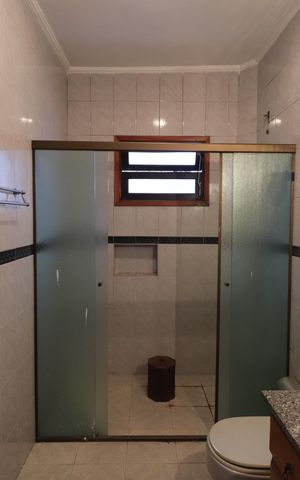 Casa para alugar com 168m², 2 quartos e 1 vagaBanheiro