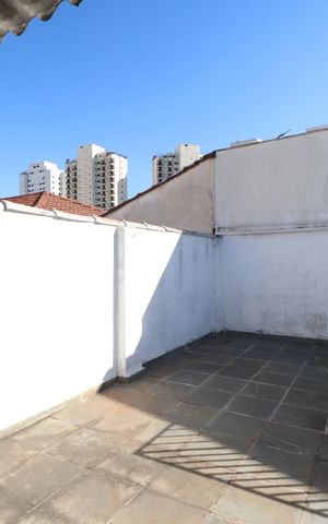 Casa para alugar com 168m², 2 quartos e 1 vagaÁrea de Serviço
