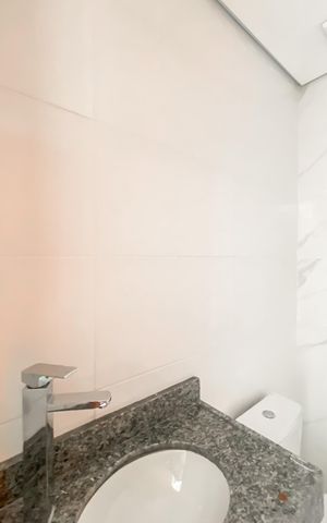 Apartamento à venda com 46m², 2 quartos e 1 vaga Apartamento à venda com 46m², 2 quartos e 1 vagaBanheiro