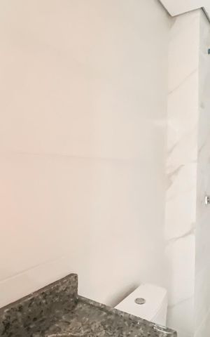 Apartamento à venda com 46m², 2 quartos e 1 vaga Apartamento à venda com 46m², 2 quartos e 1 vagaBanheiro