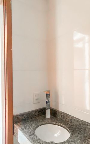 Apartamento à venda com 46m², 2 quartos e 1 vaga Apartamento à venda com 46m², 2 quartos e 1 vagaBanheiro
