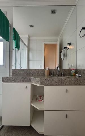 Apartamento à venda com 113m², 3 quartos e 3 vagas Apartamento à venda com 113m², 3 quartos e 3 vagasBanheiro da Suíte