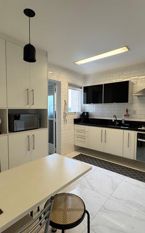 Apartamento à venda com 113m², 3 quartos e 3 vagas Apartamento à venda com 113m², 3 quartos e 3 vagasCozinha