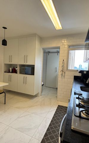 Apartamento à venda com 113m², 3 quartos e 3 vagas Apartamento à venda com 113m², 3 quartos e 3 vagasCozinha
