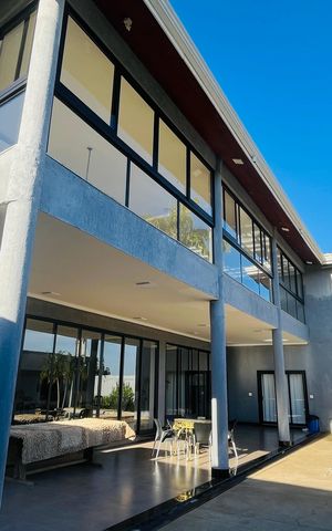 Casa à venda com 900m², 5 quartos e 12 vagas