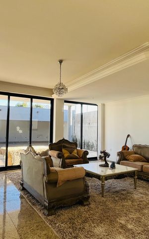 Casa à venda com 900m², 5 quartos e 12 vagas
