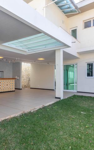 Casa à venda com 291m², 4 quartos e 3 vagas