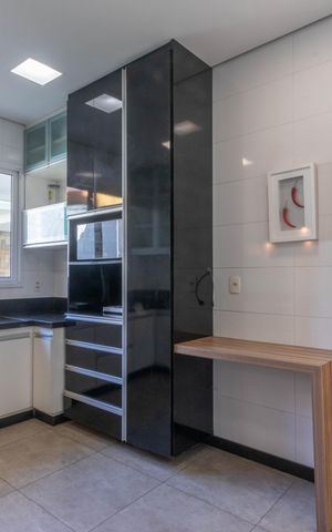 Casa à venda com 291m², 4 quartos e 3 vagas
