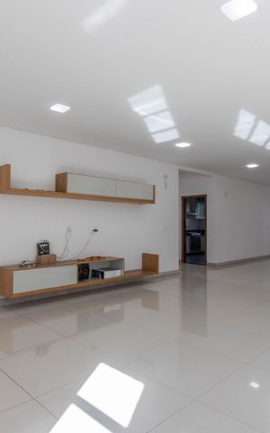 Casa à venda com 291m², 4 quartos e 3 vagas