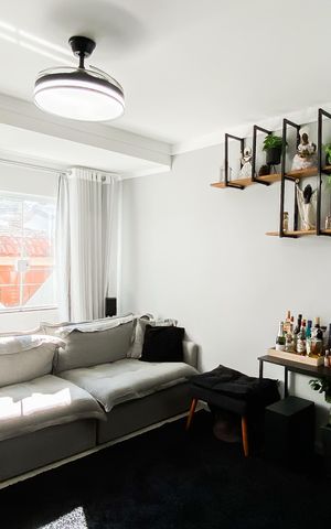 Casa à venda com 125m², 2 quartos e 3 vagas Casa à venda com 125m², 2 quartos e 3 vagasSala