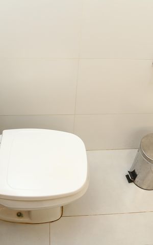 Casa à venda com 180m², 3 quartos e 2 vagasBanheiro da suite
