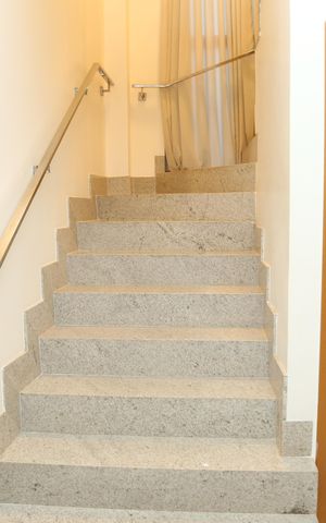 Casa à venda com 180m², 3 quartos e 2 vagasEscada