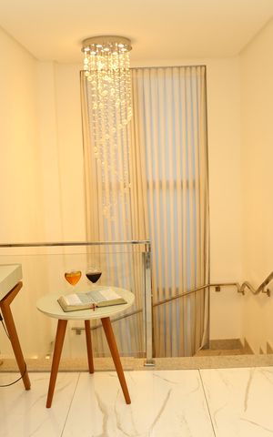 Casa à venda com 180m², 3 quartos e 2 vagasCorredor
