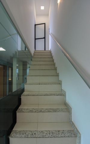 Apartamento à venda com 105m², 3 quartos e 1 vagaEscada